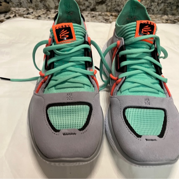 Under Armour Curry Flow Cozy Grey Green Basketball Shoes - Picture 1 of 7